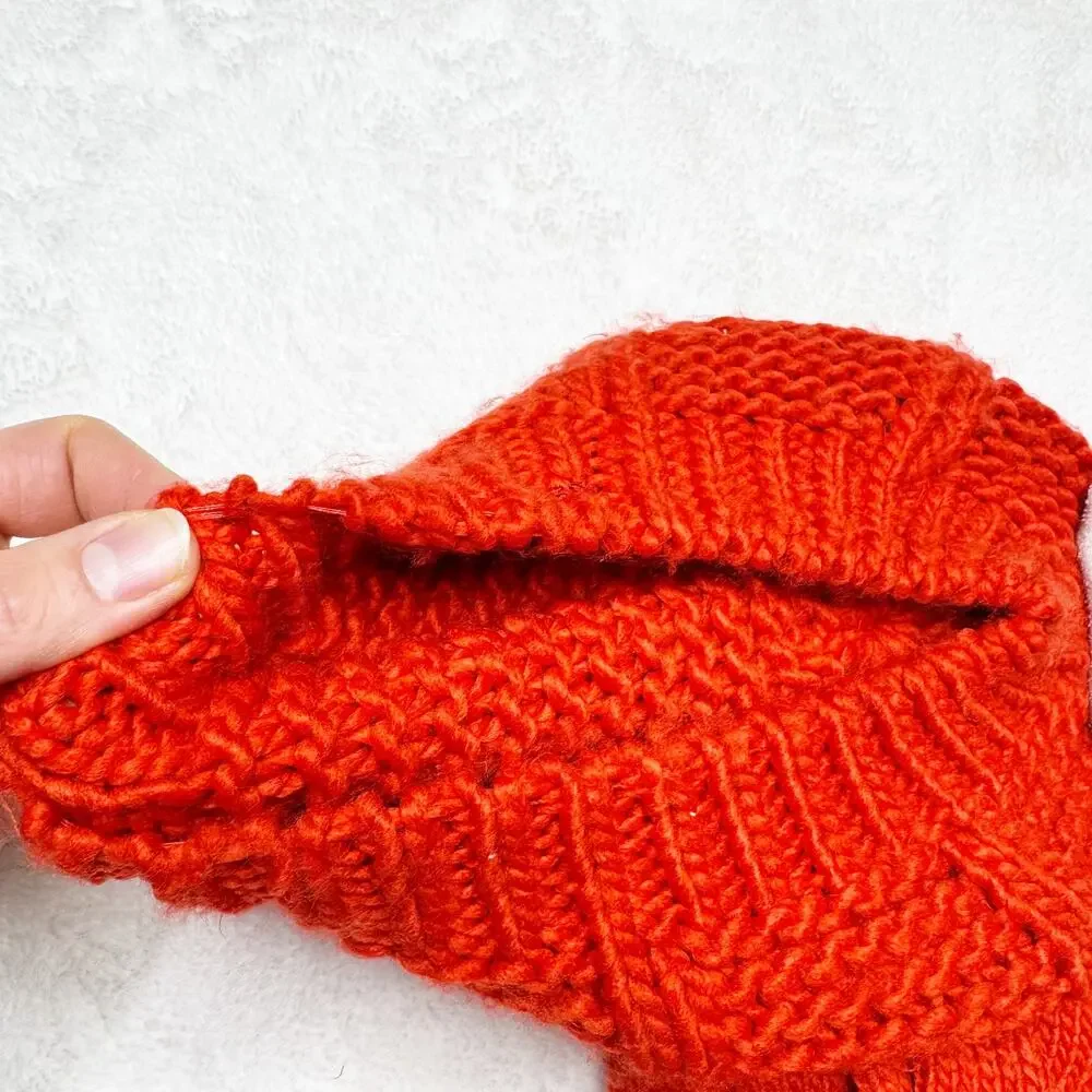 FOSSIL Orange Winter Knit Pom-pom Hat & Gloves Matching Cold Weather Set